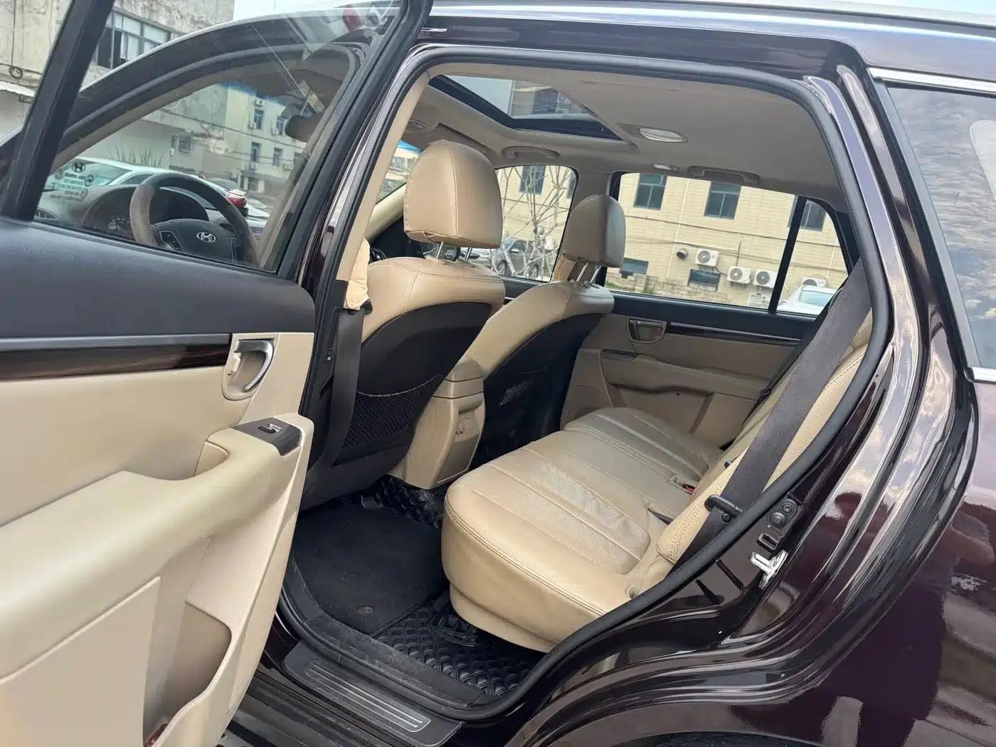 Santa Fe Classic 2010 2.4 Luxury Edition 7-Seat 4WD — миниатюра 9