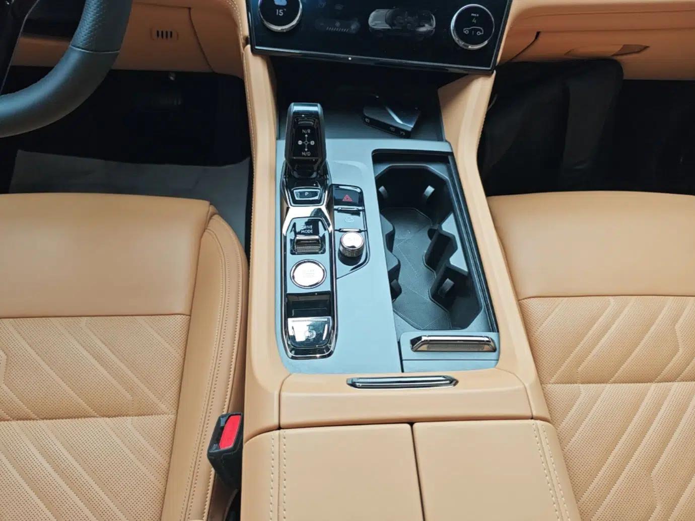 Lynk & Co 09 2021 2.0T Halo Six-Seater — миниатюра 17