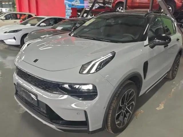 Lynk & Co 01 EM-P 2023 1.5TD EM-P Dawn Edition