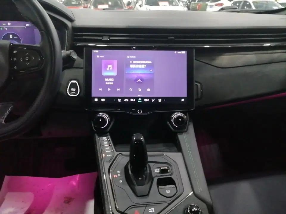Lynk & Co 01 EM-P 2021 1.5TD PHEV Halo — миниатюра 13