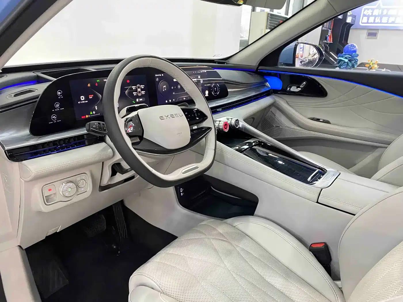Exeed Yaoguang 2023 400T 2WD Luxury Edition — миниатюра 17