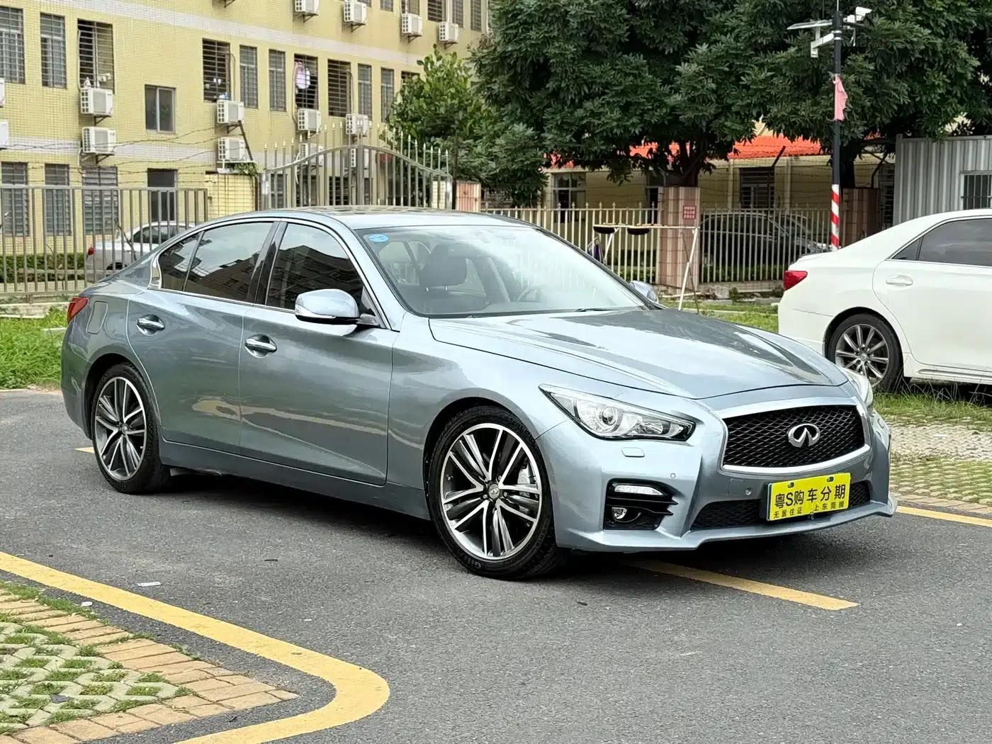 Infiniti Q50 2014 3.7L Luxury Sport Edition — миниатюра 2