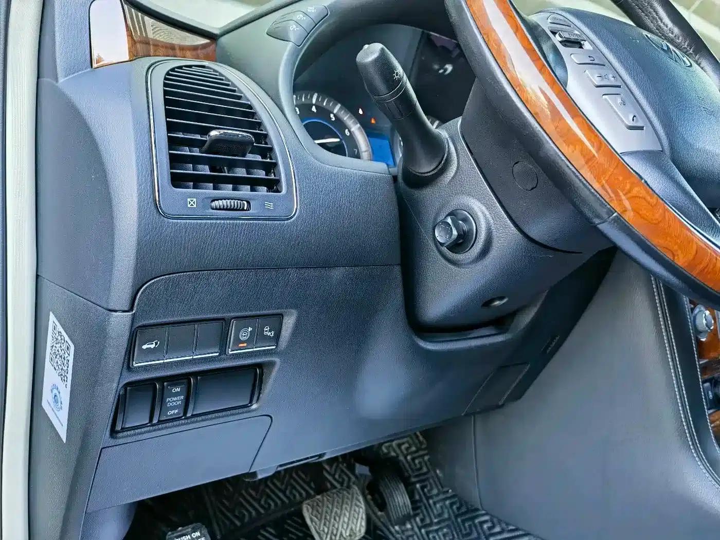 Infiniti QX80 2016 5.6L 4WD — миниатюра 12