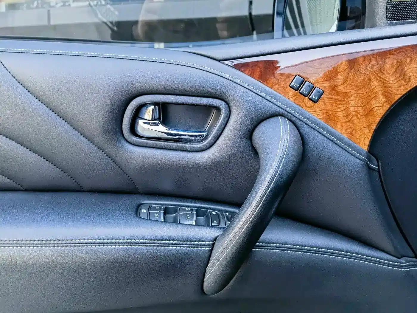 Infiniti QX80 2016 5.6L 4WD — миниатюра 9
