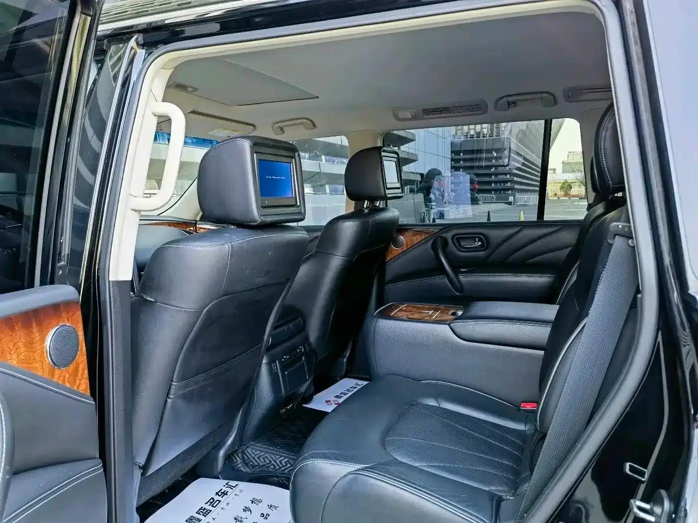 Infiniti QX80 2016 5.6L 4WD — миниатюра 10