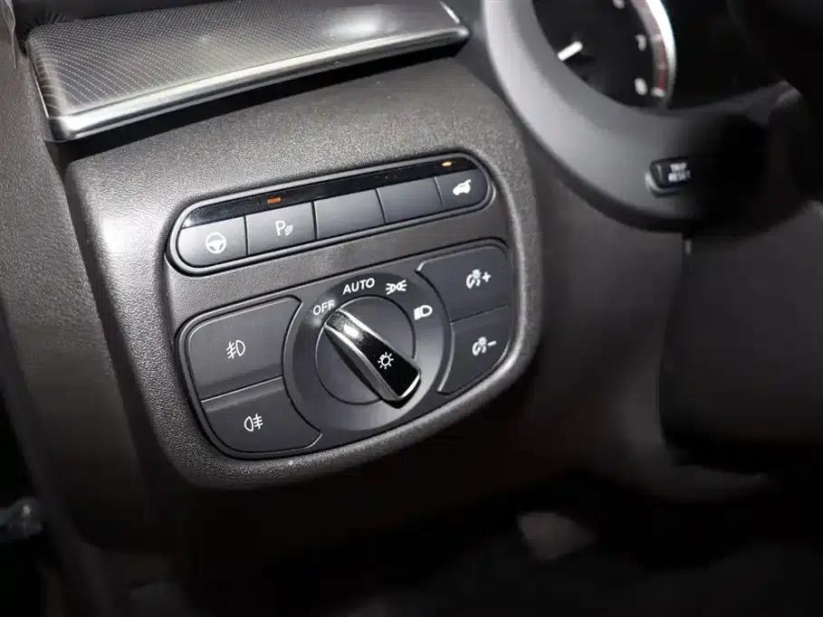 Infiniti QX55 2022 2.0T AWD Premium Edition — миниатюра 8