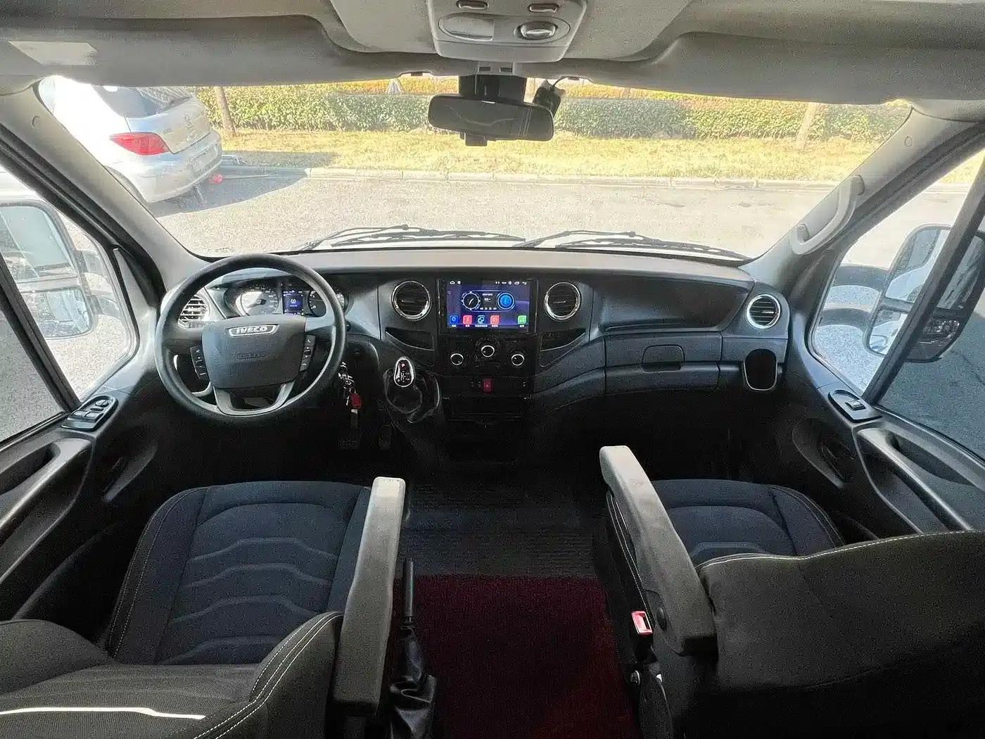 Iveco Daily 2021 3.0T Automatic Professional Chassis 6-ton Extended Wheelbase Double Cab Chassis F1C — миниатюра 18