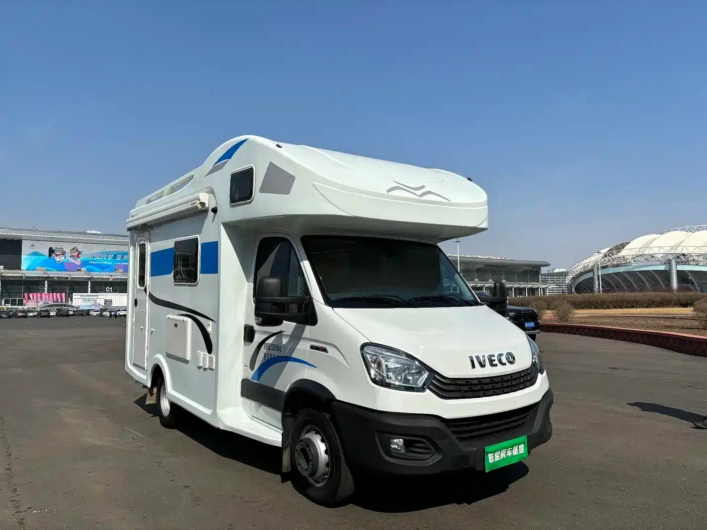Iveco Daily 2021 3.0T Automatic Professional Chassis 6-ton Extended Wheelbase Double Cab Chassis F1C — миниатюра 3
