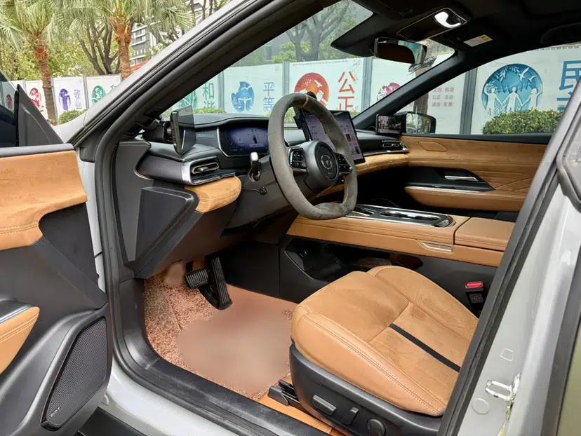 Mazda EZ-6 2024 Range-Extended 200 Luxury Edition — миниатюра 21