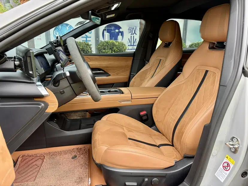 Mazda EZ-6 2024 Range-Extended 200 Luxury Edition — миниатюра 26