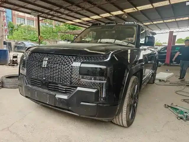 Looking up at the U8 L 2025 Dingshi Edition