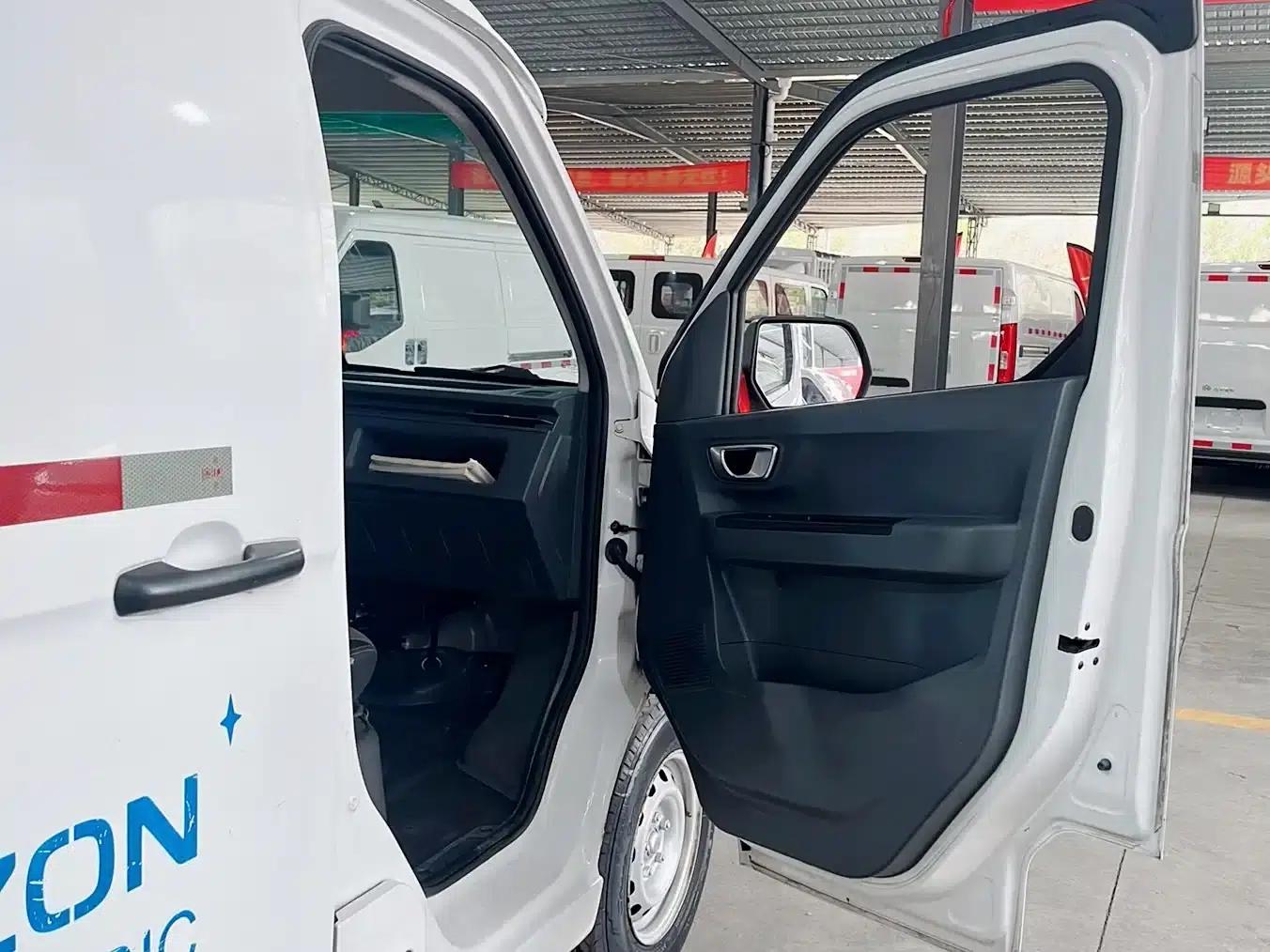 2022 Long Wheelbase Star Enjoy V (Star Enjoy V6E Premium Edition) with 38.64kWh power supply — миниатюра 8