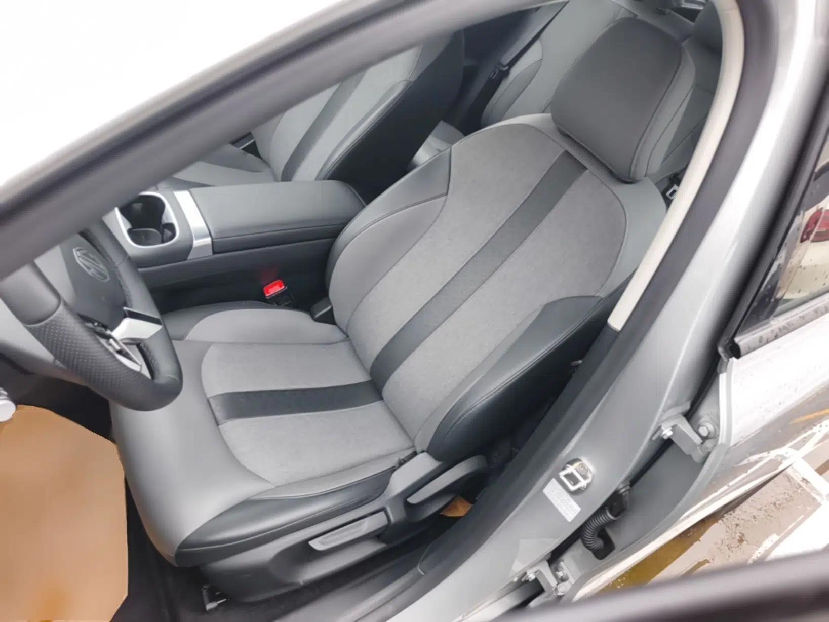 MG ES5 2025 515 Pro Rear-Drive Version — миниатюра 18