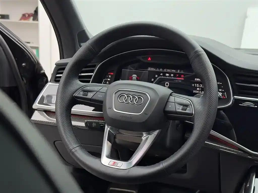 Audi SQ7 2024 4.0 TFSI Dark Knight Edition — миниатюра 12