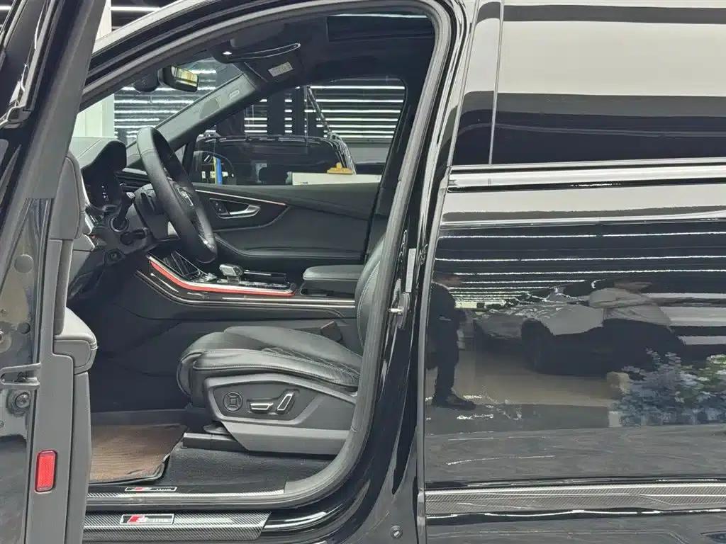 Audi SQ7 2024 4.0 TFSI Dark Knight Edition — миниатюра 6