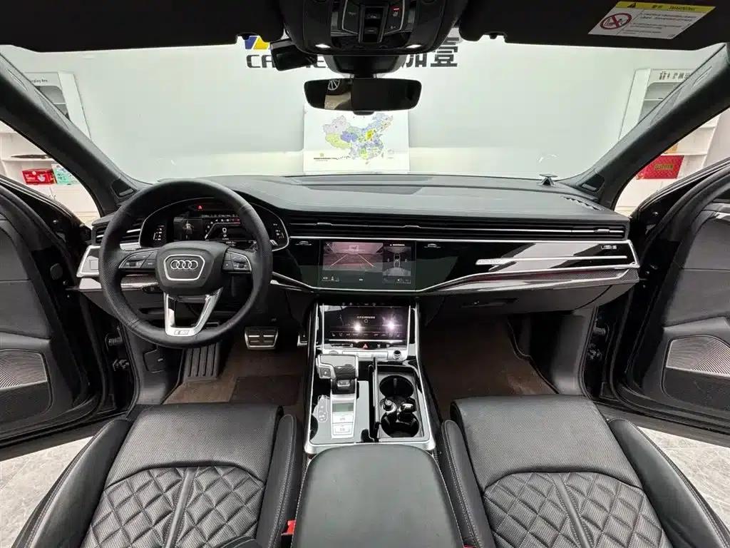 Audi SQ7 2024 4.0 TFSI Dark Knight Edition — миниатюра 9