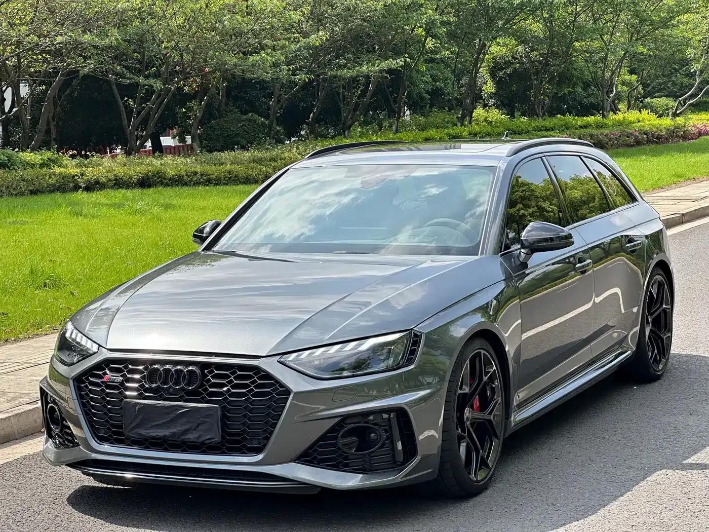 2024 Audi RS 4 RS4 Avant Sport Edition — миниатюра 1