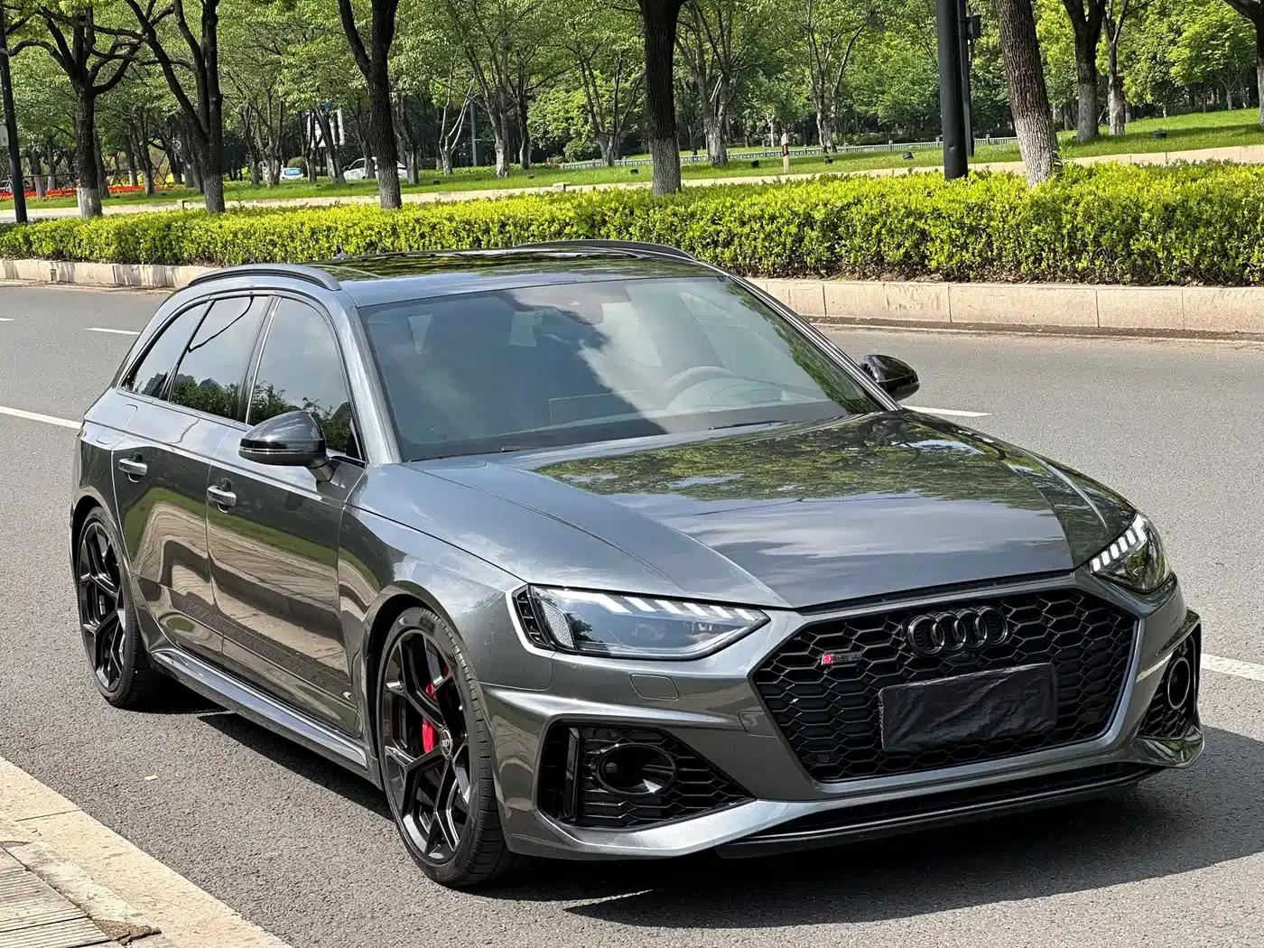 2024 Audi RS 4 RS4 Avant Sport Edition — миниатюра 2