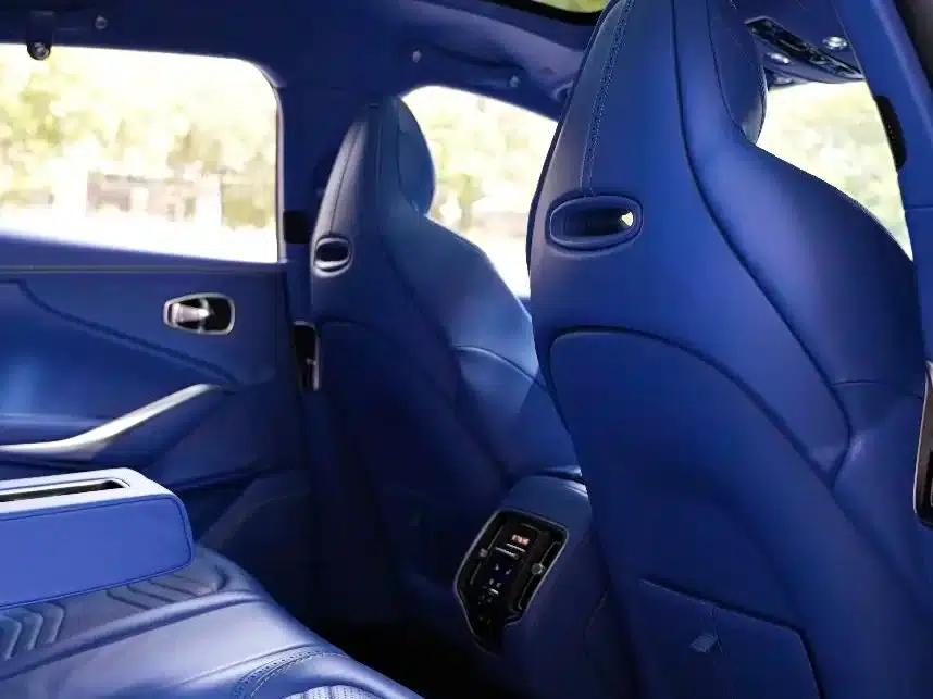 Aston Martin DBX 2021 4.0T V8: A Return to Simplicity — миниатюра 18