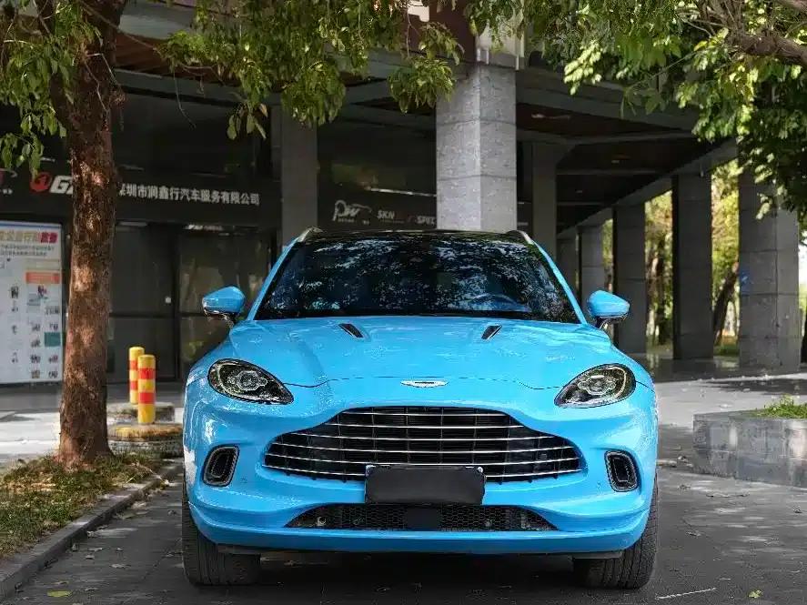 Aston Martin DBX 2021 4.0T V8: A Return to Simplicity — миниатюра 3