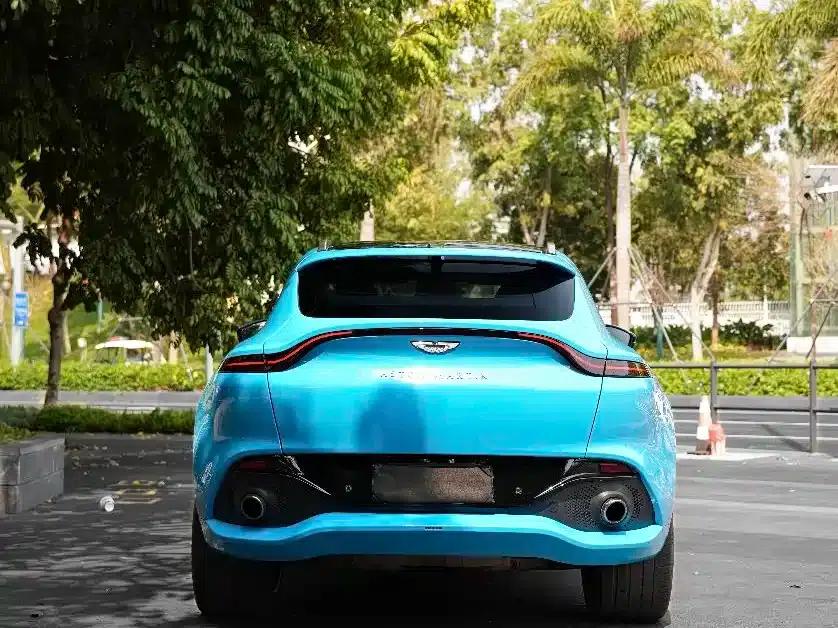 Aston Martin DBX 2021 4.0T V8: A Return to Simplicity — миниатюра 4