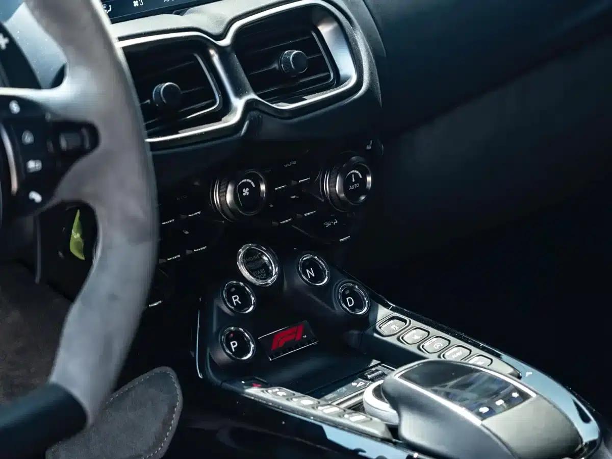 2023 V8 Vantage 4.0T V8 F1 Edition Coupe — миниатюра 12