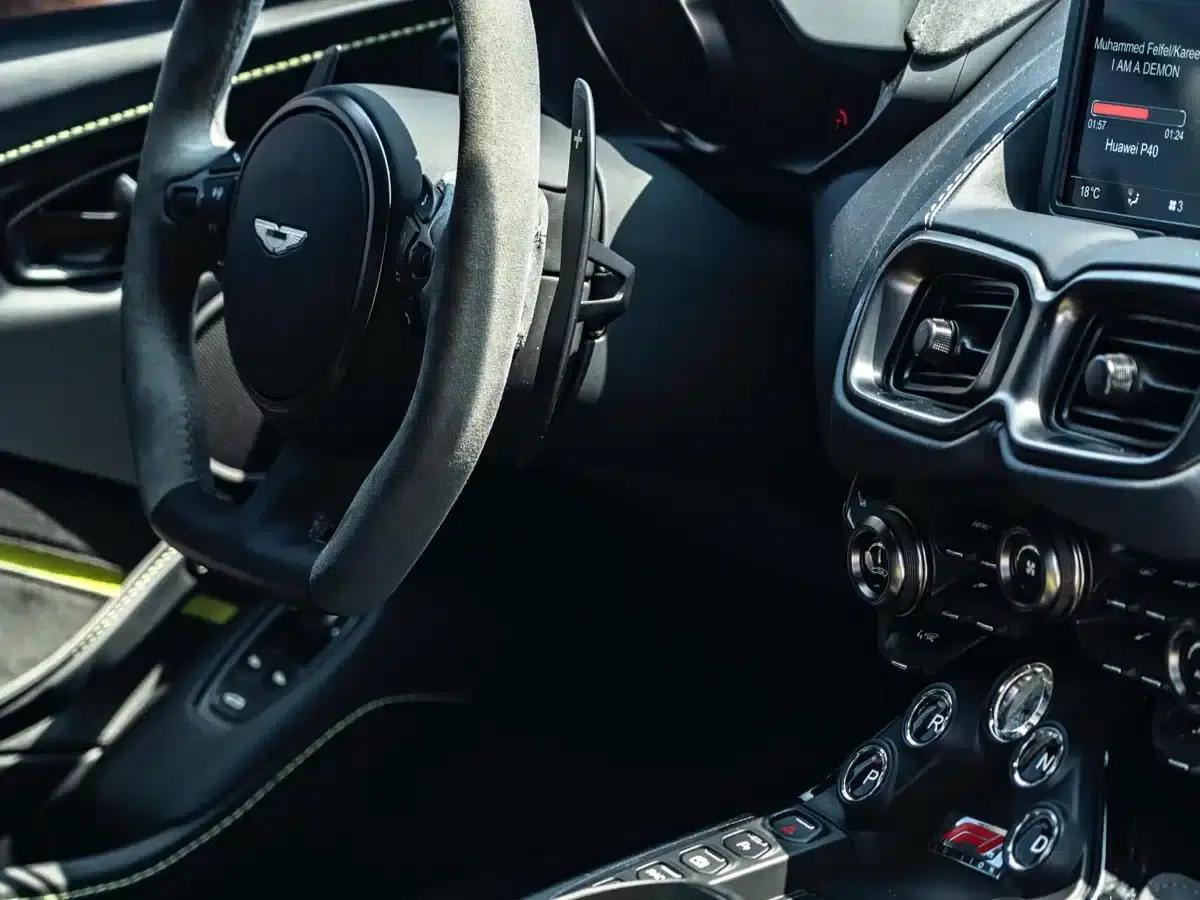 2023 V8 Vantage 4.0T V8 F1 Edition Coupe — миниатюра 9