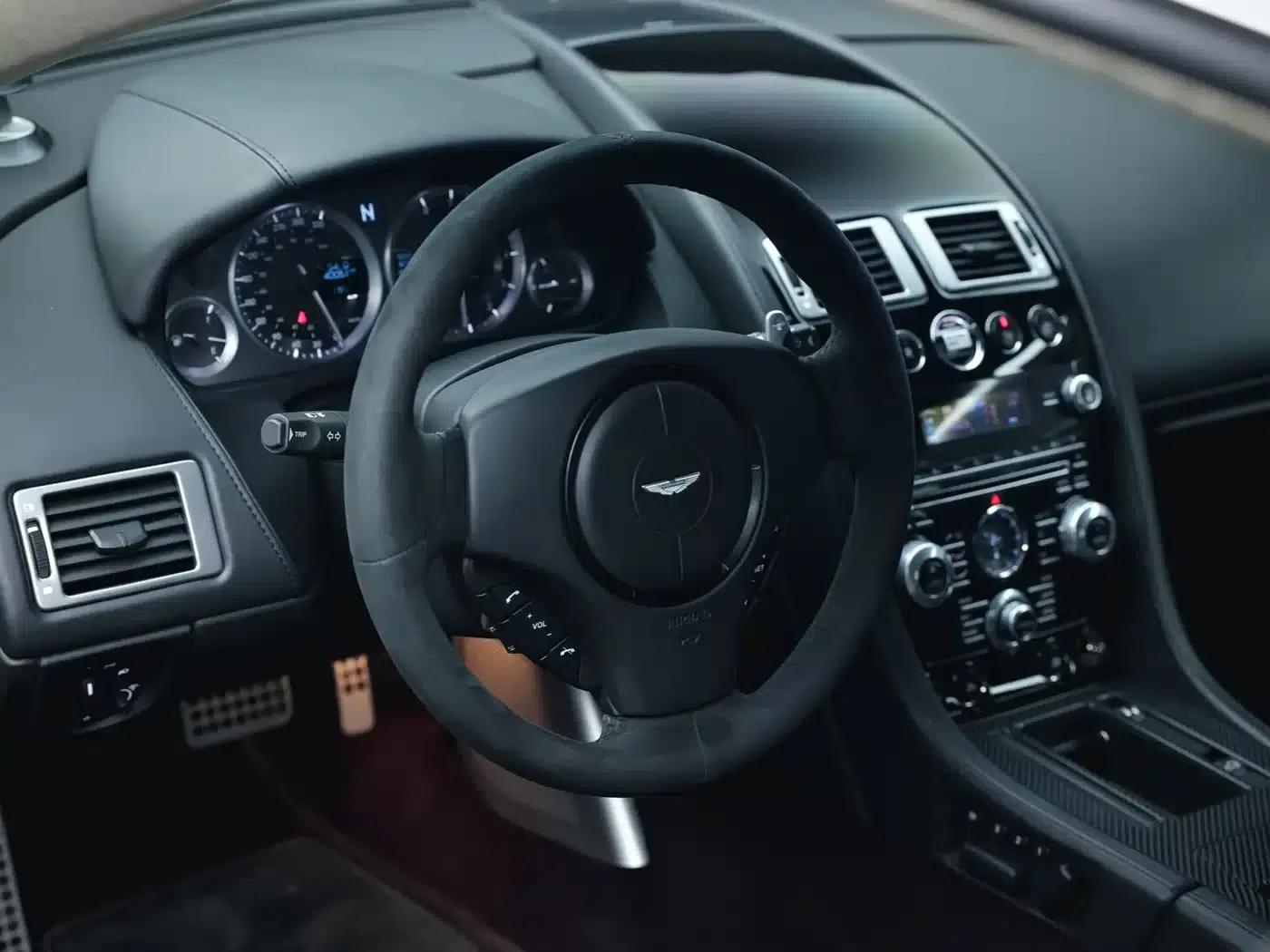 2012 V8 Vantage 4.7L S Coupe — миниатюра 11