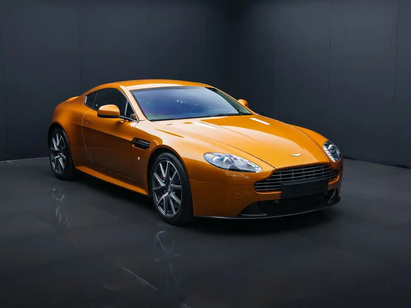 2012 V8 Vantage 4.7L S Coupe — миниатюра 3