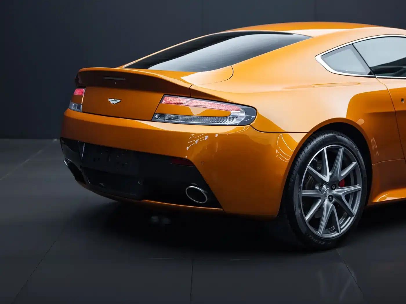 2012 V8 Vantage 4.7L S Coupe — миниатюра 22
