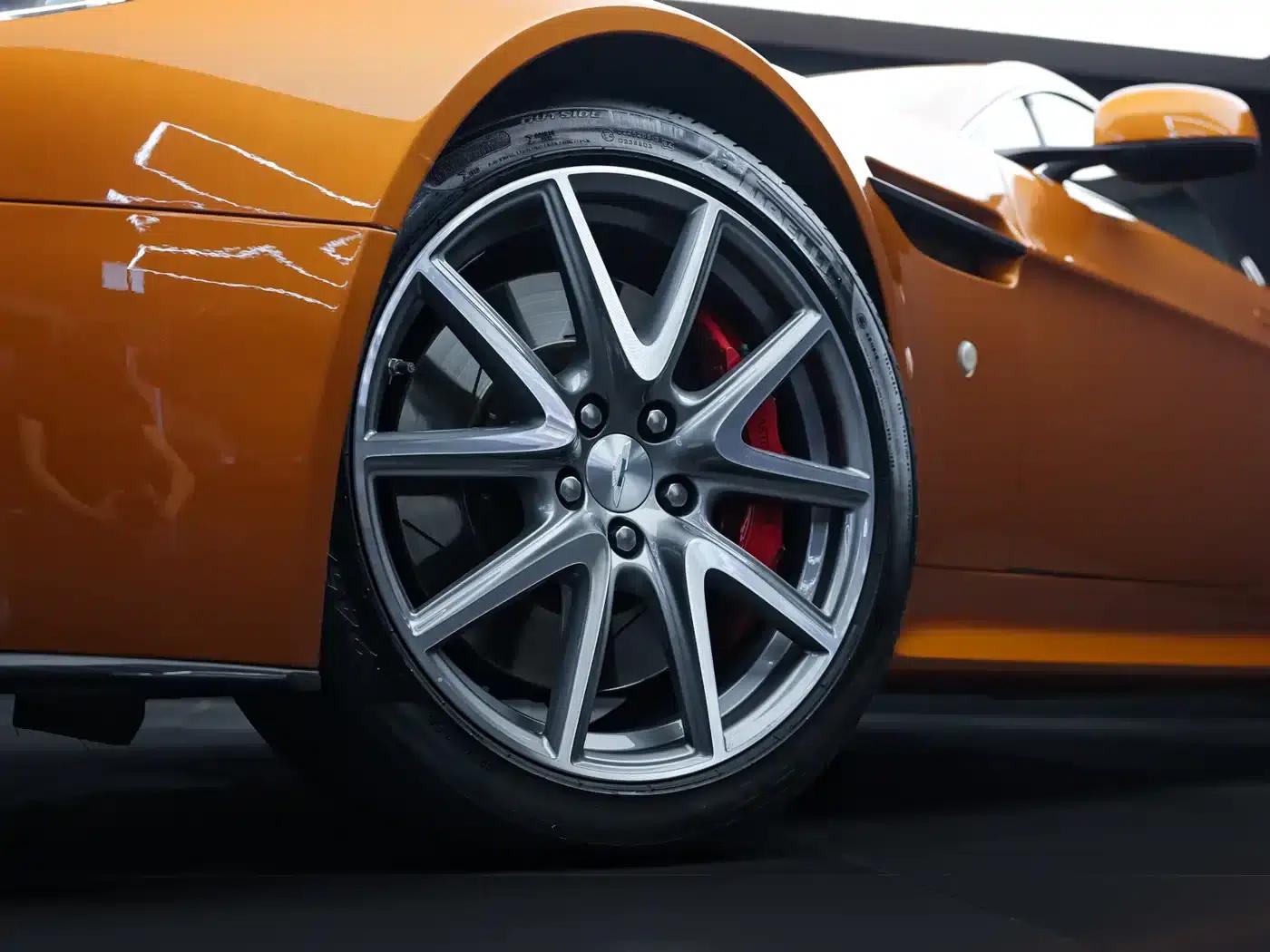 2012 V8 Vantage 4.7L S Coupe — миниатюра 25