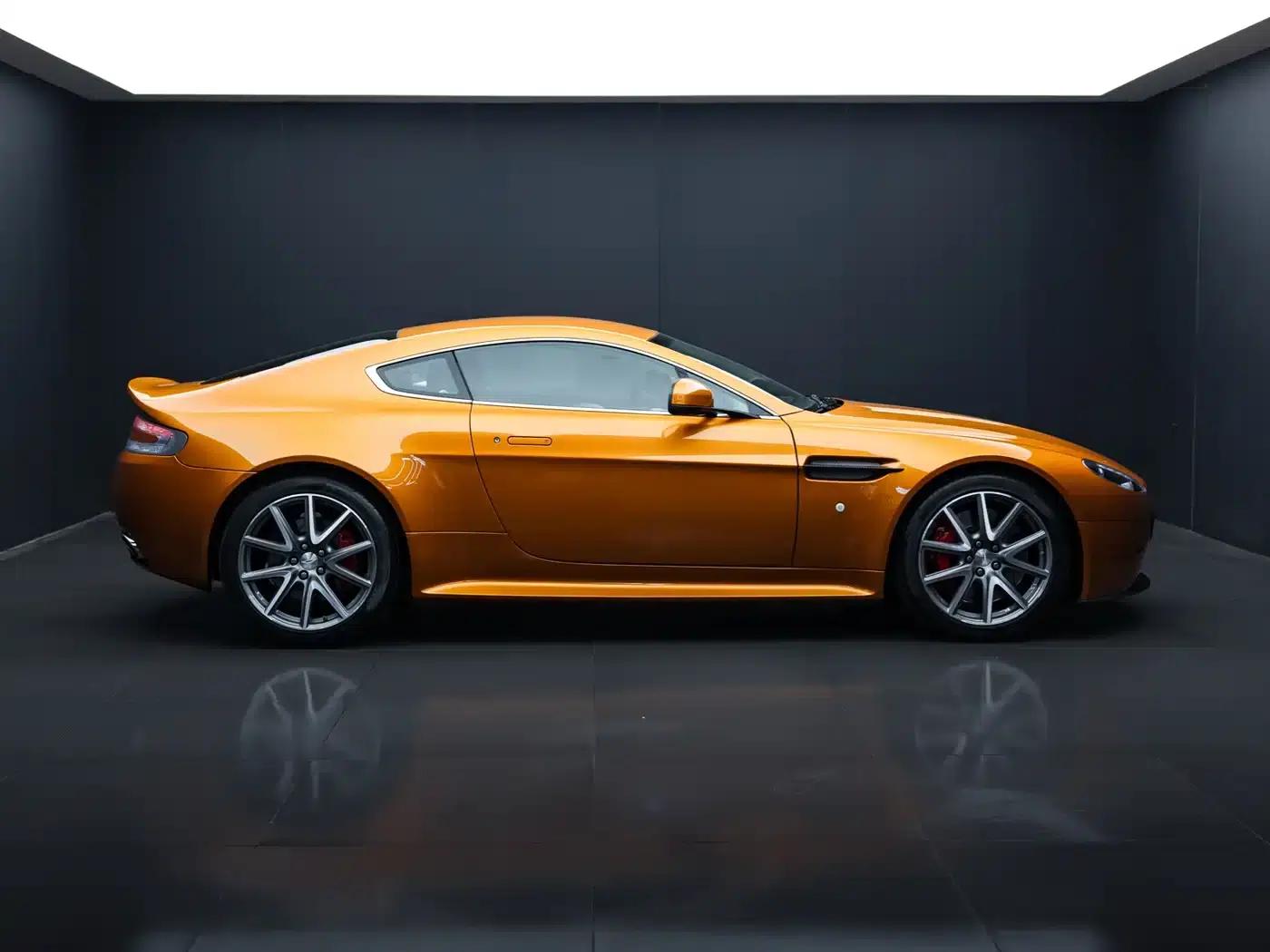 2012 V8 Vantage 4.7L S Coupe — миниатюра 5