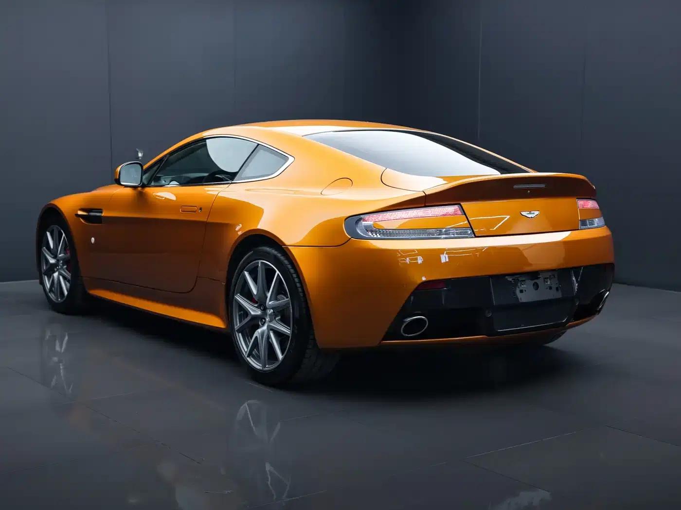 2012 V8 Vantage 4.7L S Coupe — миниатюра 7