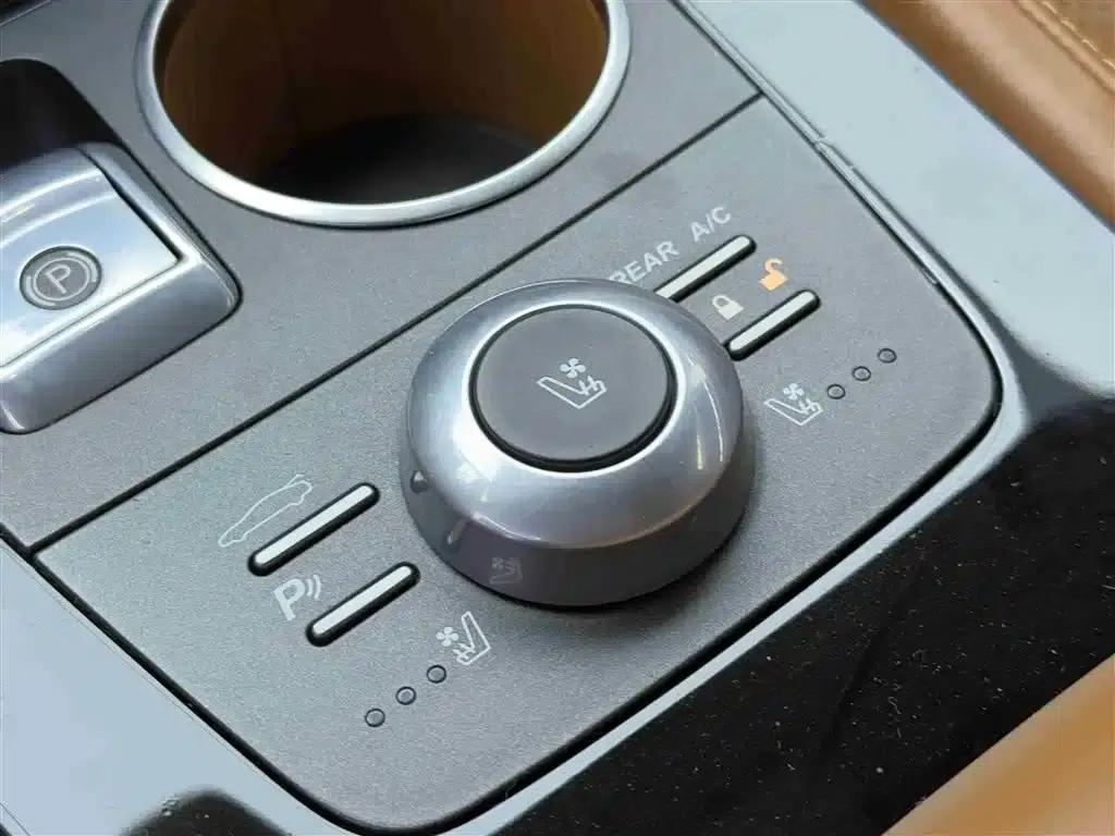 2015 Rapide 6.0L S — миниатюра 14