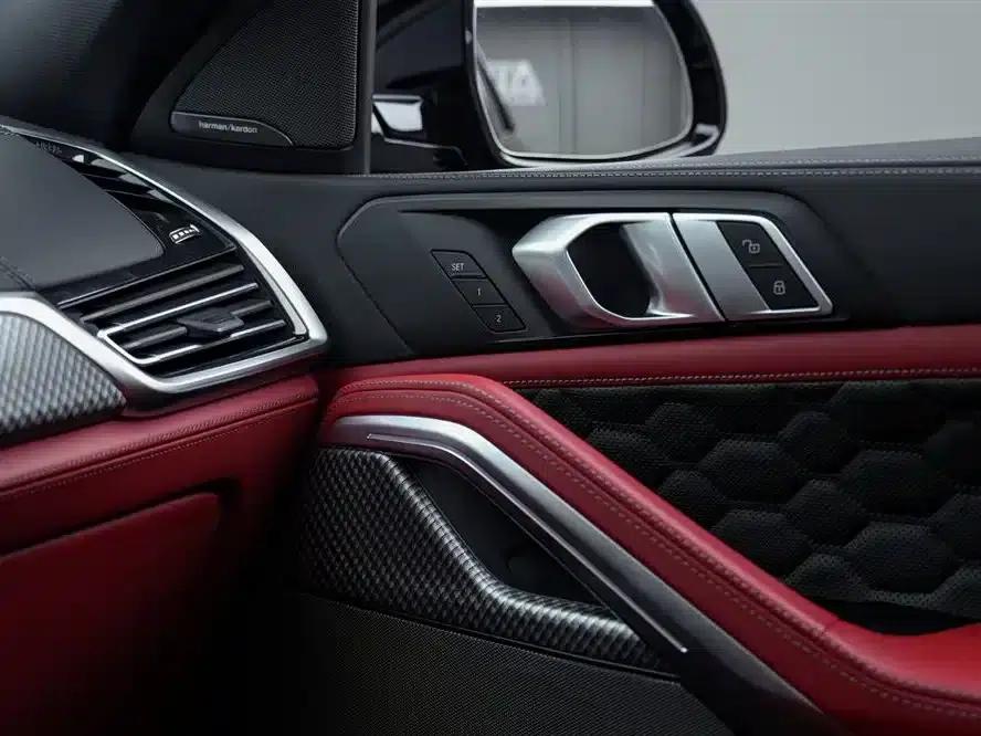 2020 BMW X6 M — миниатюра 25