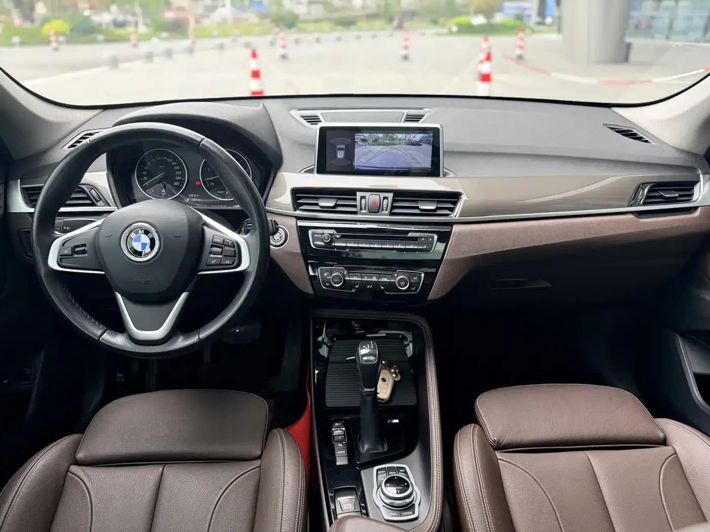 BMW X1 PHEV 2018 xDrive25Le Luxury — миниатюра 12