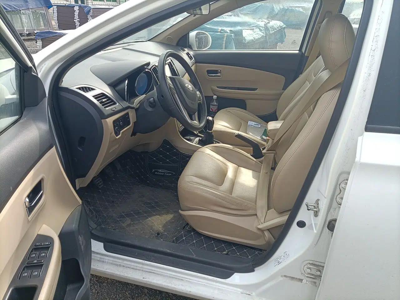 Chery E3 2013 1.5L Manual ZhiShang Model — миниатюра 16