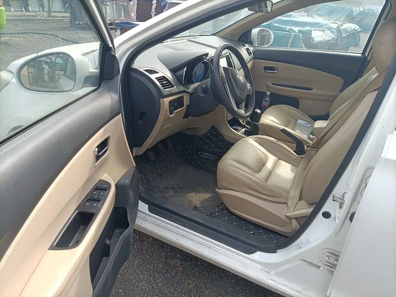 Chery E3 2013 1.5L Manual ZhiShang Model — миниатюра 17