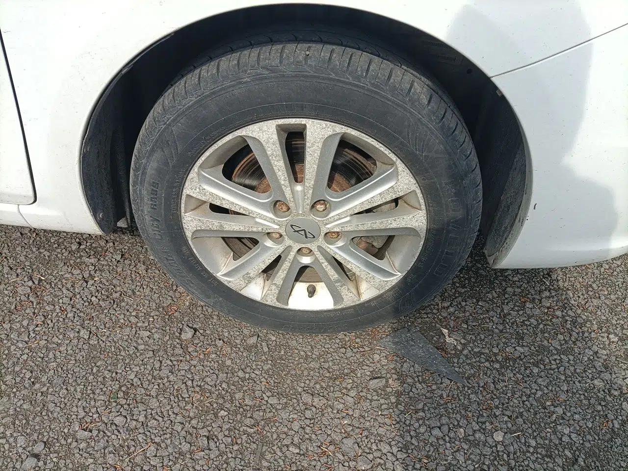 Chery E3 2013 1.5L Manual ZhiShang Model — миниатюра 8