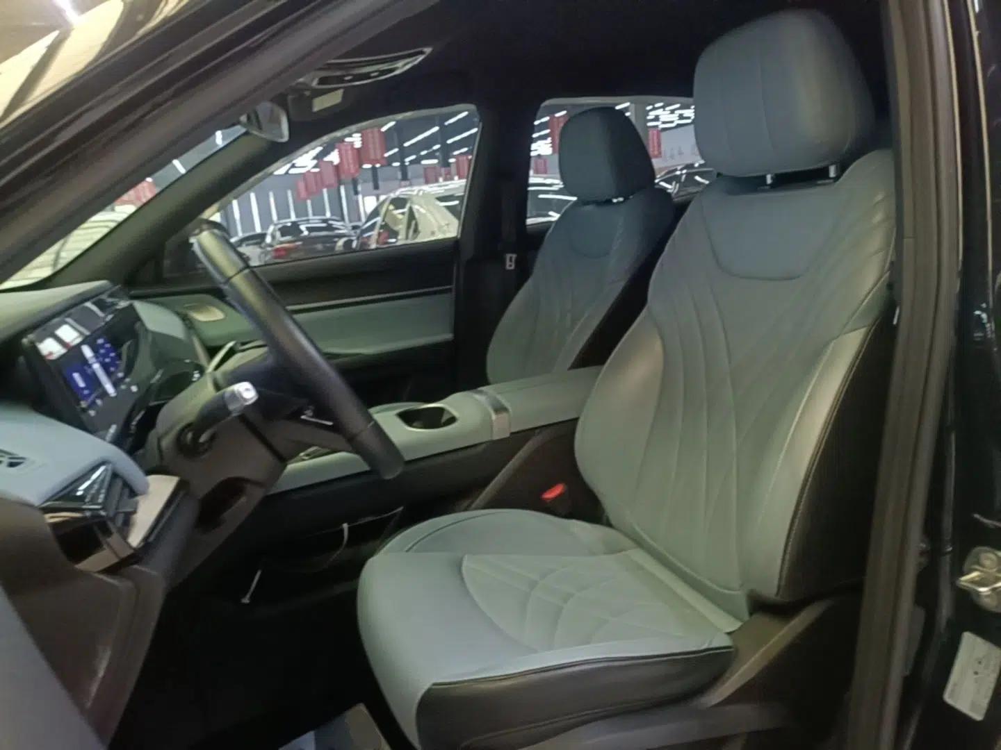 Chery New Energy eQ7 2024 512 km Leisure Edition — миниатюра 17