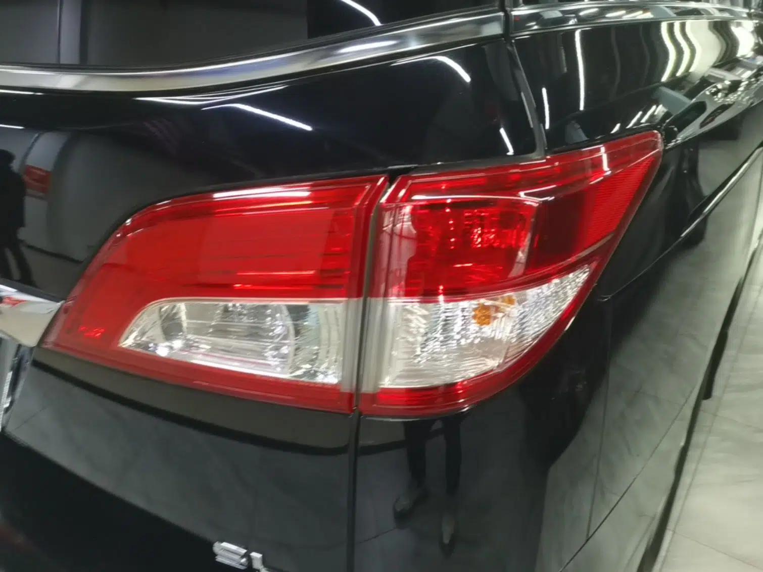 Nissan Quest 2015 3.5L SL — миниатюра 8