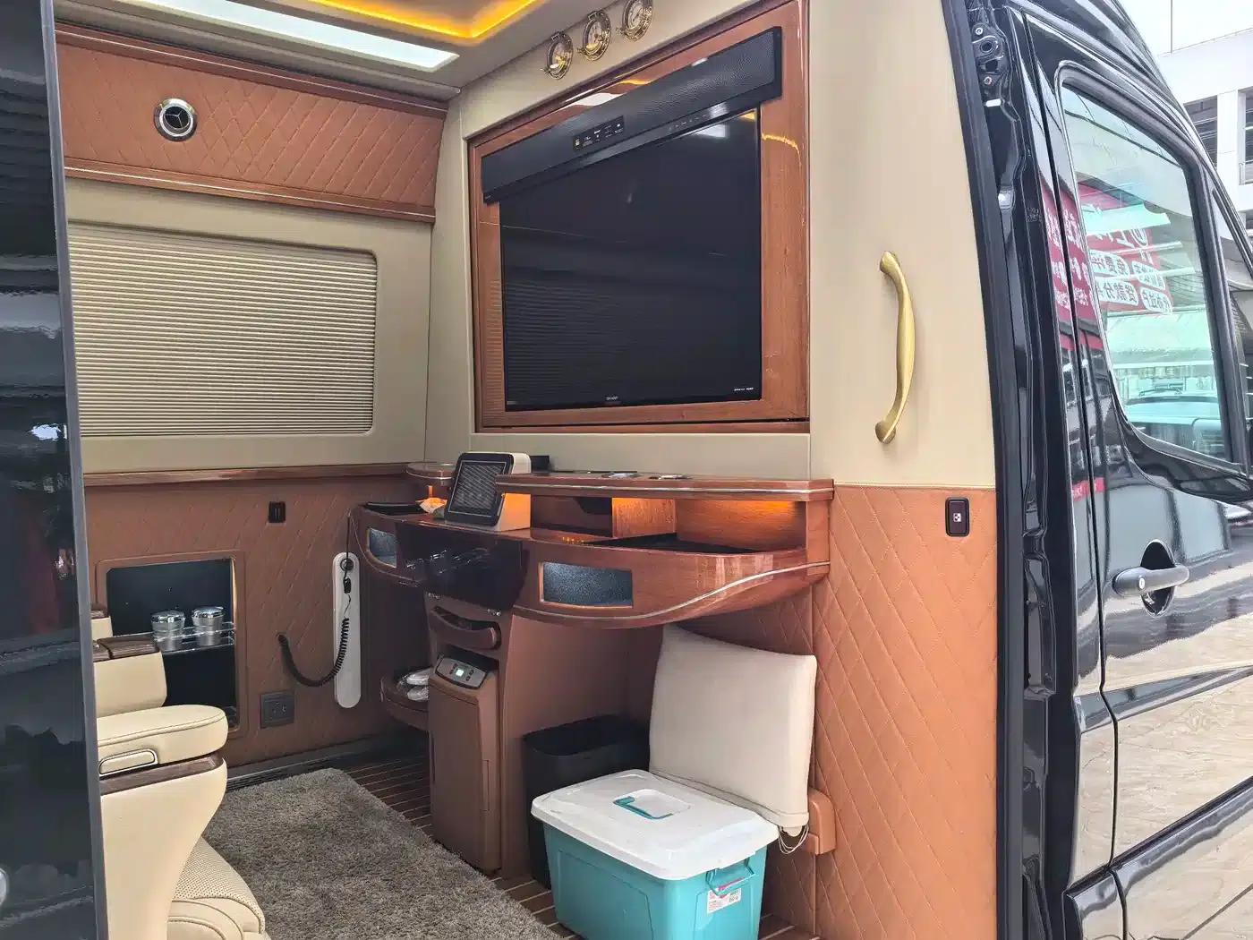 2017 Sprinter 3.5L Automatic — миниатюра 11