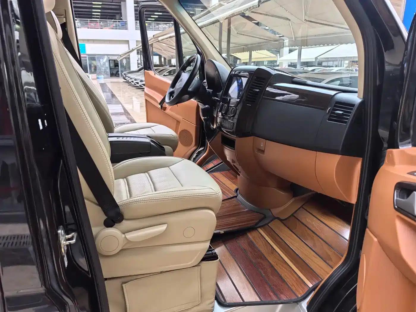2017 Sprinter 3.5L Automatic — миниатюра 8