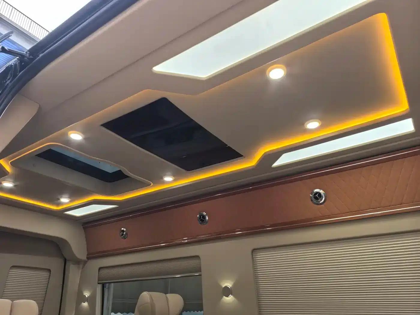 2017 Sprinter 3.5L Automatic — миниатюра 10