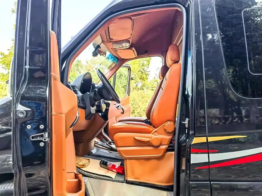 2016 Sprinter 3.5L Automatic — миниатюра 8