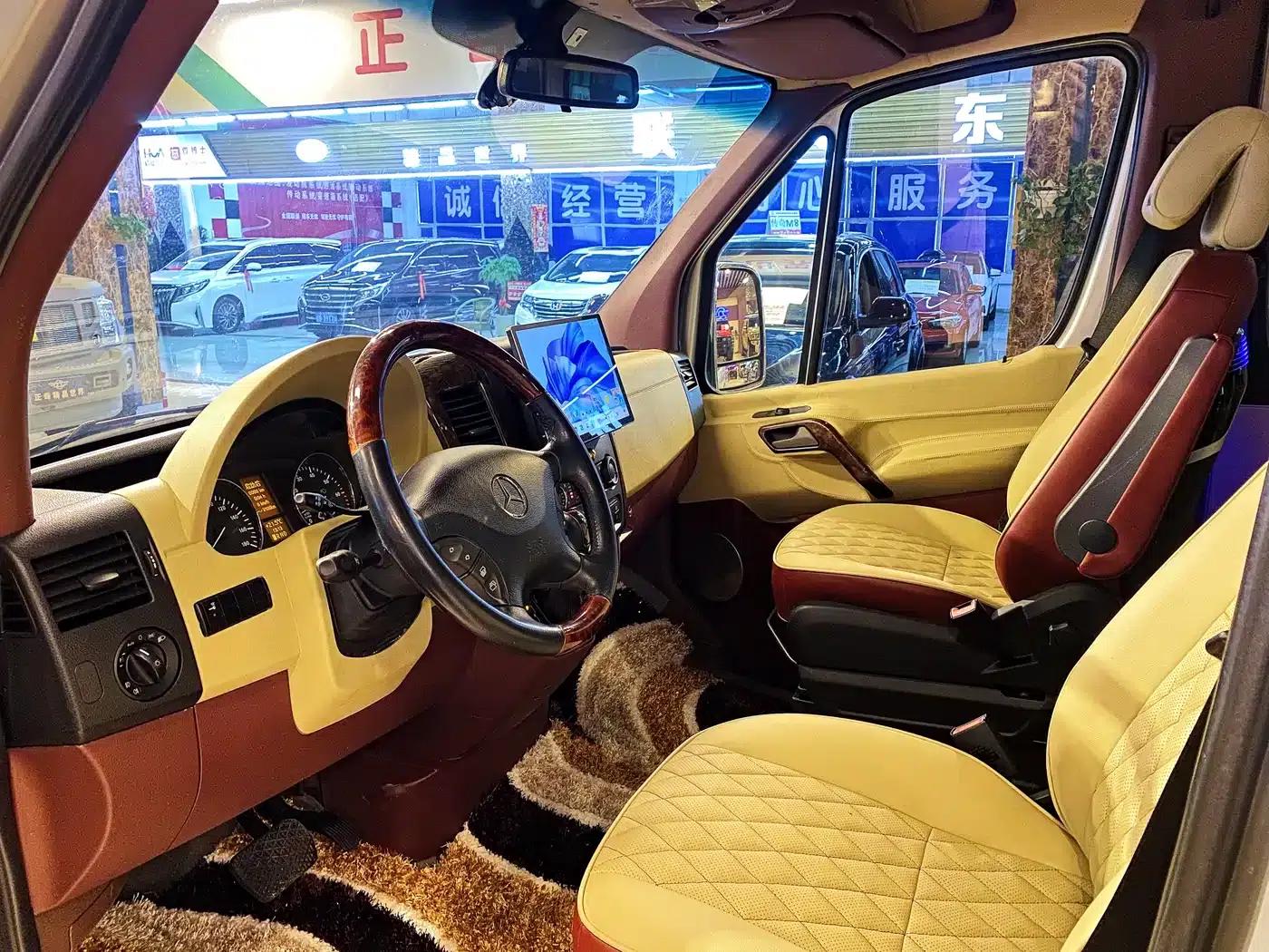2011 Sprinter 3.5L Automatic — миниатюра 10