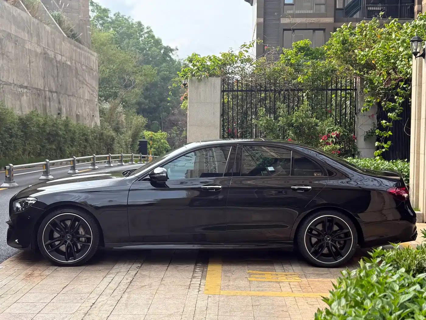 2022 Mercedes-Benz E-Class AMG 53 4MATIC+ — миниатюра 2