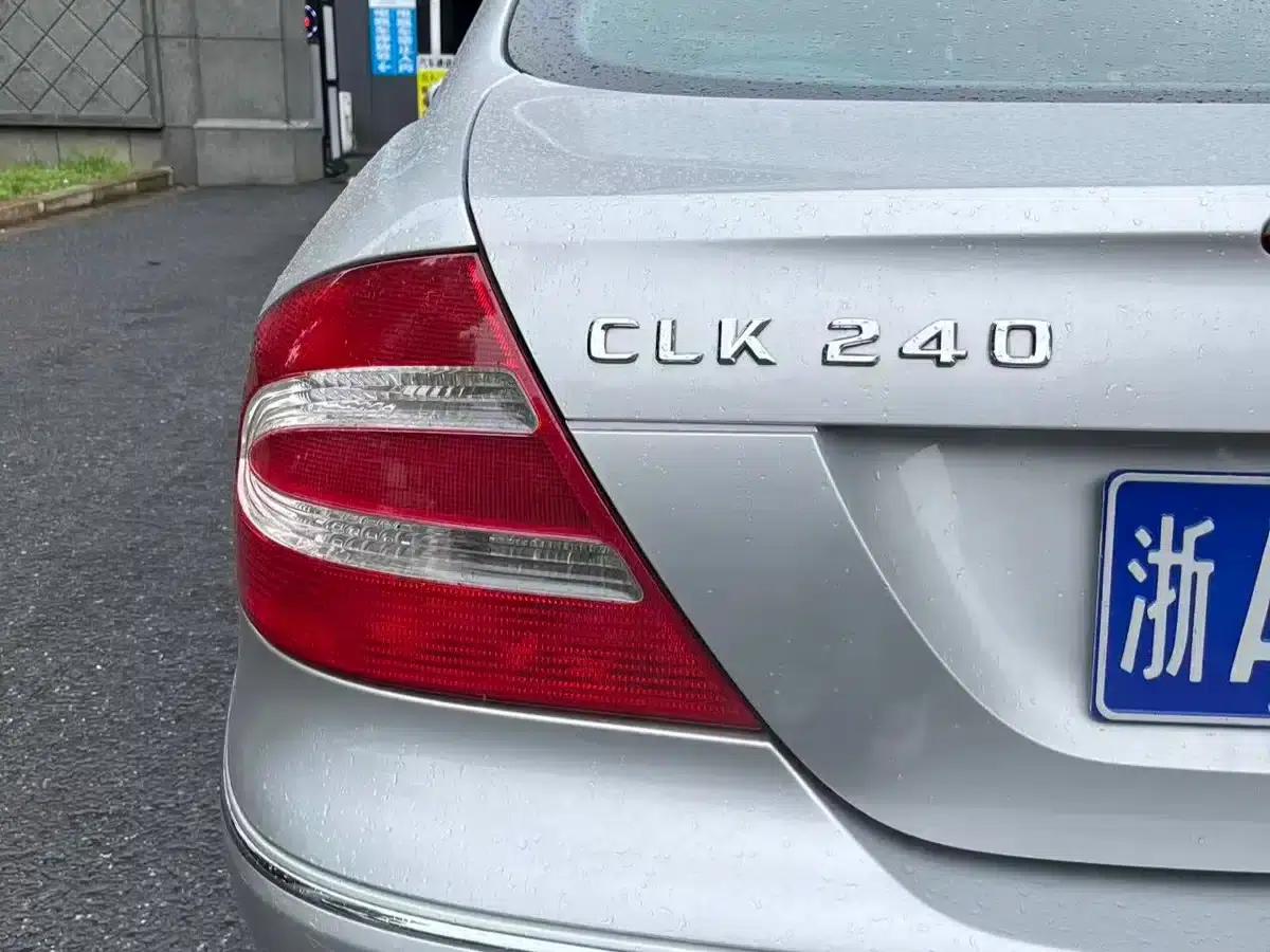 Mercedes-Benz CLK-Class 2004 CLK 240 Sport Edition — миниатюра 24