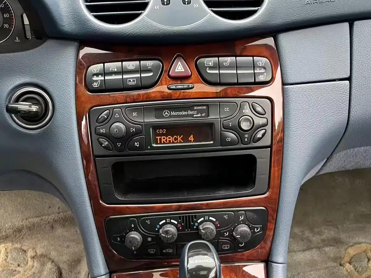 Mercedes-Benz CLK-Class 2004 CLK 240 Sport Edition — миниатюра 9