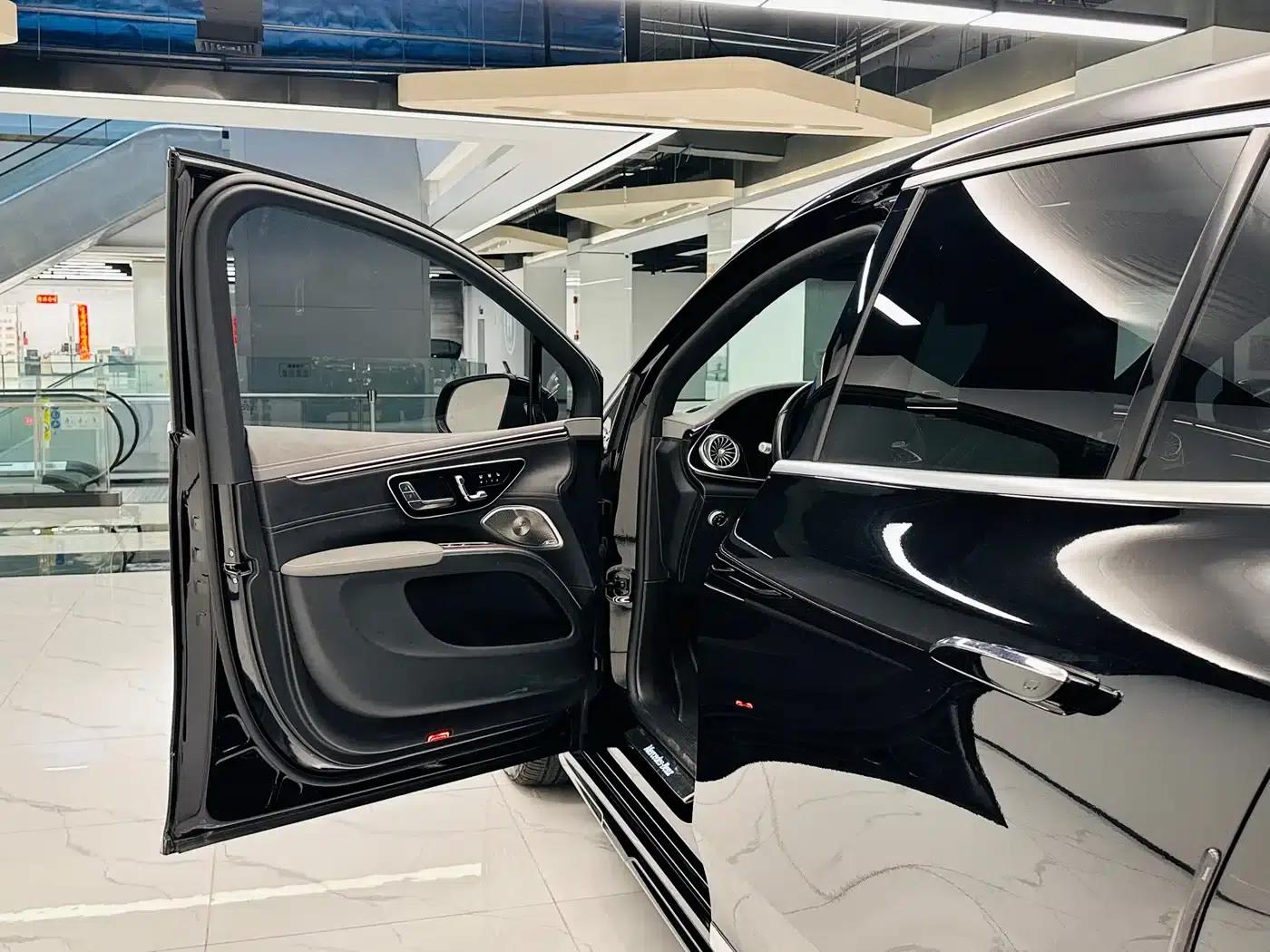 Mercedes-Benz EQS SUV 2023 450 4MATIC Pioneer Edition — миниатюра 15
